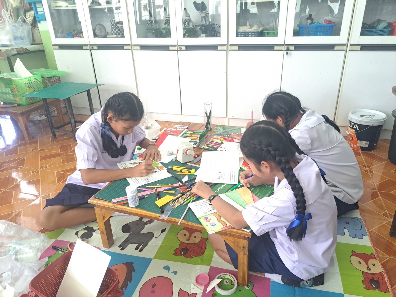 LINE_ALBUM_ศิลปหัตถกรรมนักเรียนครั้งที่72_241202_107